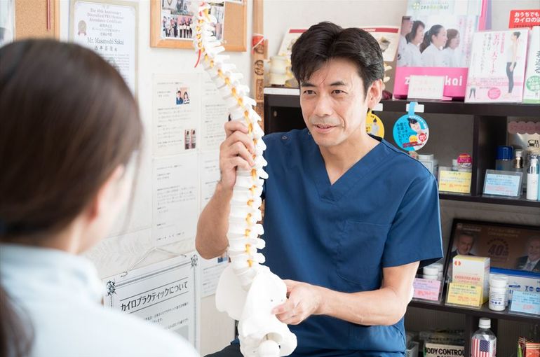 整体とマッサージの違いや骨格の歪みへの効果を徹底解説
